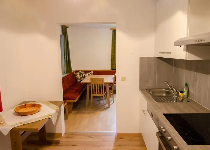 Gertrud Dallavia * Unterleibnig